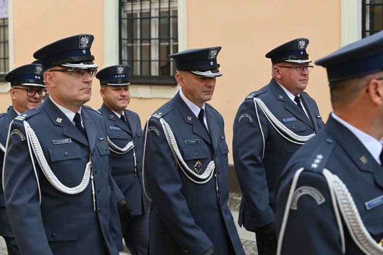 Poświęcenie i oddanie sztandaru Aresztu Śledczego w Świdnicy