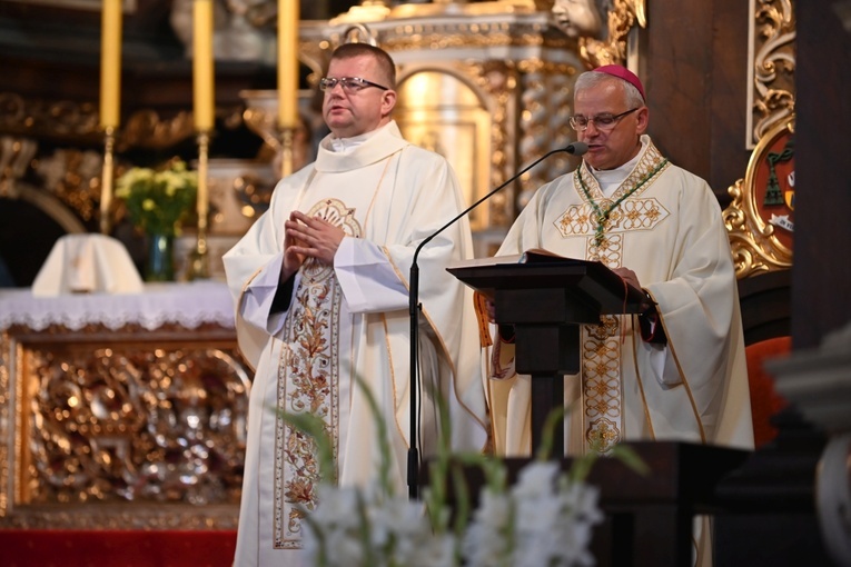 Poświęcenie i oddanie sztandaru Aresztu Śledczego w Świdnicy