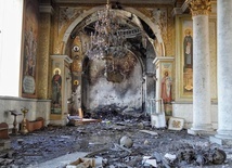 Wnętrze zniszczonego przez Rosjan Soboru Przemienienia Pańskiego