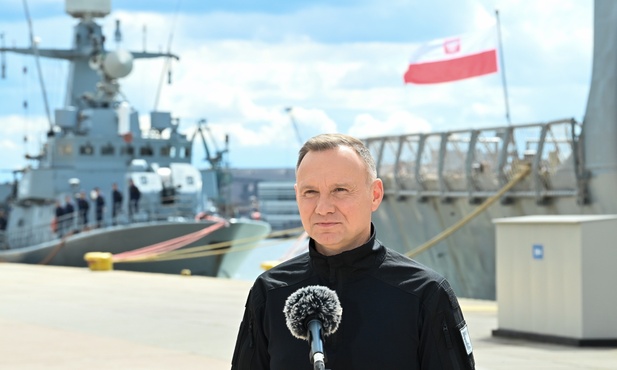 Prezydent: Sytuacja w obszarze morskim wokół Europy jest cały czas monitorowana, polska marynarka jest w gotowości 