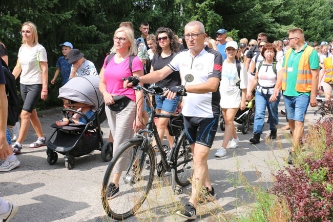 Wyruszyła diecezjalna pielgrzymka na Jasną Górę