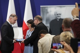 Prezydent Andrzej Duda: To jest wyjątkowy Order Orła Białego