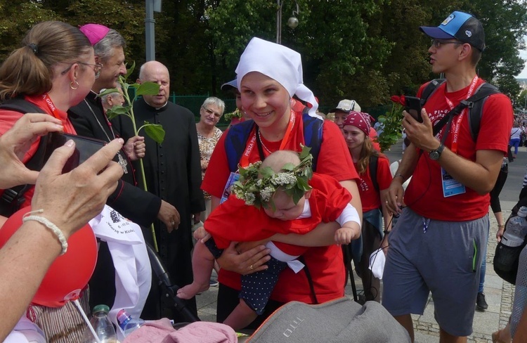 Pielgrzymi z Cieszyna - z najmłodszą pątniczką - na Jasnej Górze.