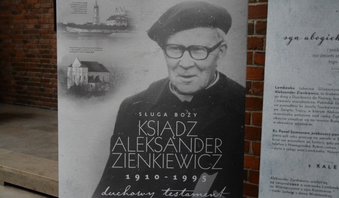 Wystawę o ks. Aleksandrze Zienkiewiczu można zobaczyć w Opolu