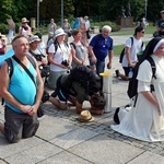 Wejście pielgrzymki gliwickiej na Jasną Górę