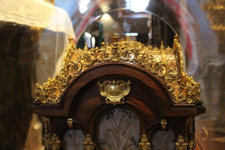 Relikwie św. Teresy z Lisieux na krakowskim Rynku