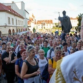 Bazylika limanowska okazała się za mała