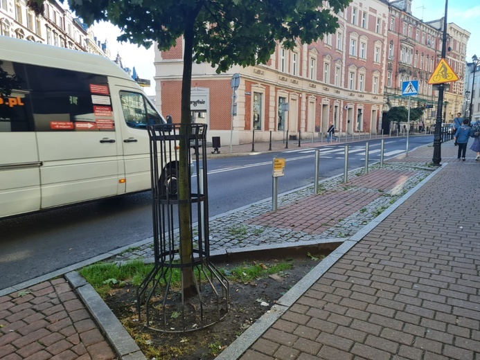 Katowice. Niejasne przepisy parkingowe tematem dywagacji