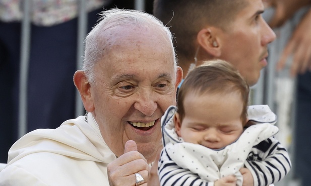 Bp Bustillo: w Marsylii Papież przypomniał o człowieczeństwie i Ewangelii