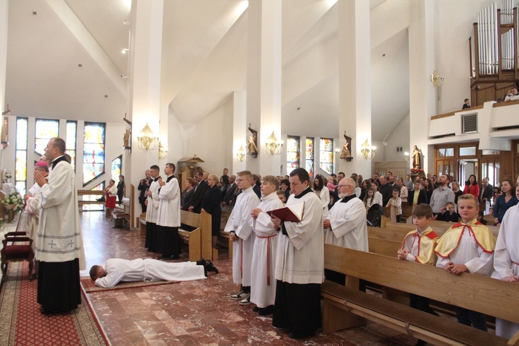 Łososina Dolna. Święcenia diakonatu Mateusza Pajora