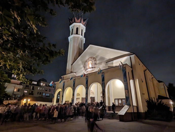 Sanktuarium Matki Bożej Różańcowej - Pośredniczki Wszelkich Łask w Piasecznie