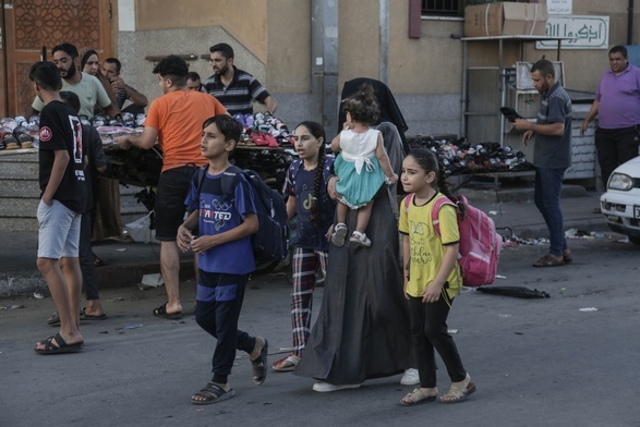 Jordania/ Król Abdullah II: niezbędne pilne otwarcie korytarzy humanitarnych do Strefy Gazy