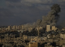 Izraelska armia: Palestyńczycy na północy Strefy Gazy muszą się ewakuować, uderzymy z wielką siłą