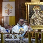 Zakończenie peregrynacji relikwii bł. rodziny Ulmów w Rychwałdzie