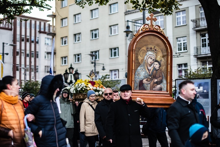 Gdyński przemarsz z Różańcem w ręku