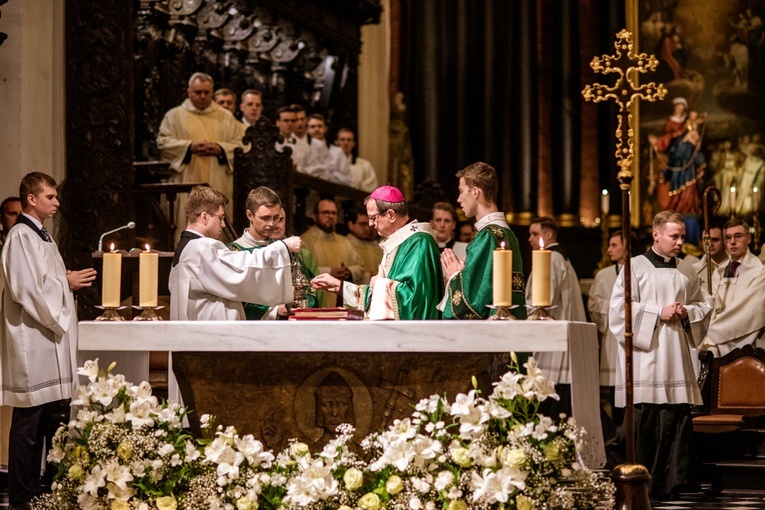 Eucharystia w święto świętych Szymona i Judy Tadeusza