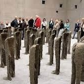 Bambini - wokół wystawy Magdaleny Abakanowicz