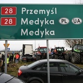 Podkarpackie: Protest rolników przed przejściem granicznym w Medyce