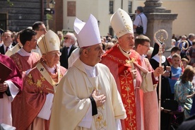 Mszy św. na zakończenie V SDT będzie przewodniczył abp Marek Jędraszewski (w głębi z lewej strony).