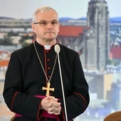 Bp Marek Mendyk.