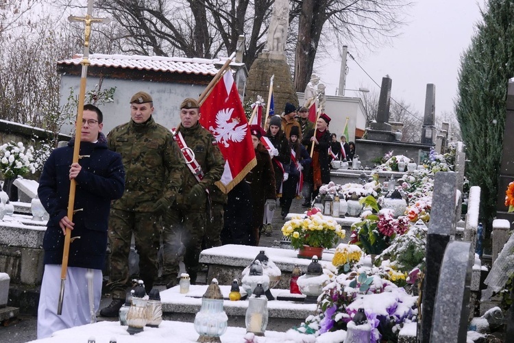 Żywczanie licznie przybyli na patriotyczną uroczystość.