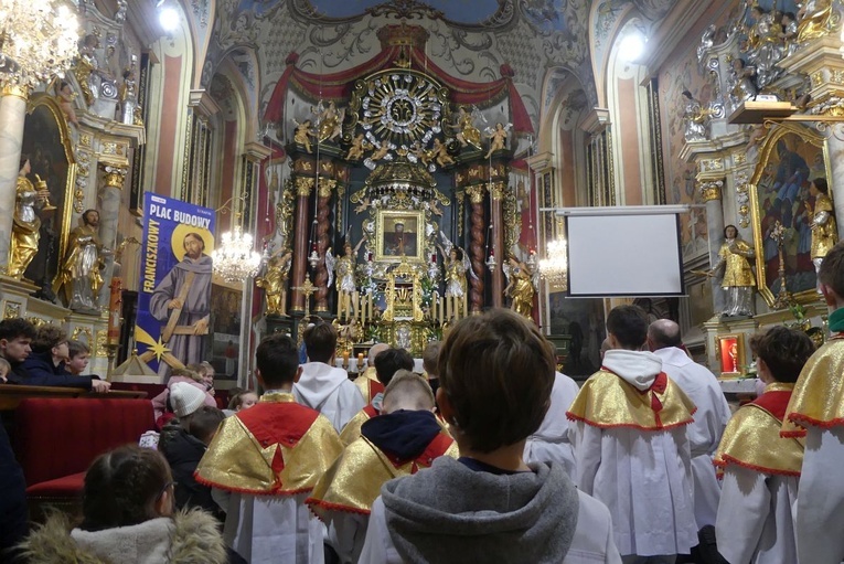 Wprowadzenie relikwii św. Mikołaja do bazyliki w Rychwałdzie