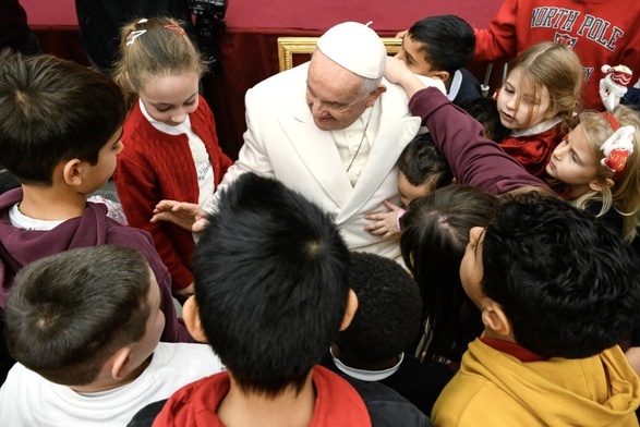 Franciszek spotkał się z dziećmi z ambulatorium