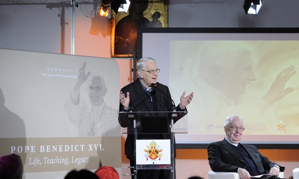 Konferencja w rok po śmierci Benedykta XVI: był współpracownikiem prawdy, która jest miłością