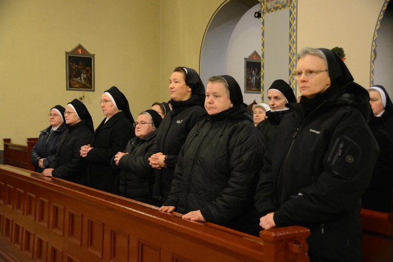 Msza św. żałobna za zmarłego papieża Benedykta XVI