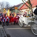 Orszak Trzech Króli w Bielsku-Białej 2023 - na trasie z Aleksandrowic