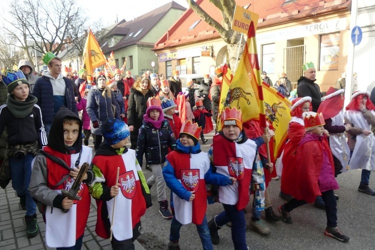 Orszak Trzech Króli w Bielsku-Białej 2023 - na trasie z Aleksandrowic