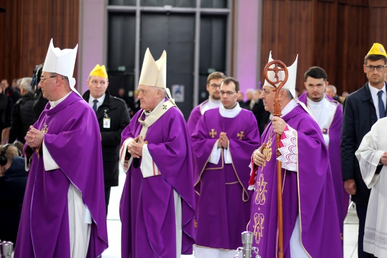 Msza św. żałobna za duszę papieża seniora Benedykta XVI