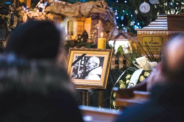 ▲	Pogrzeb zakonnika odbył się w kościele św. Antoniego w Radecznicy.