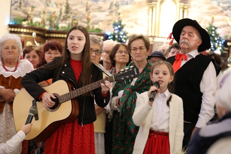 W widowisku wspólnie zaprezentowali się artyści w niemal każdym wieku…