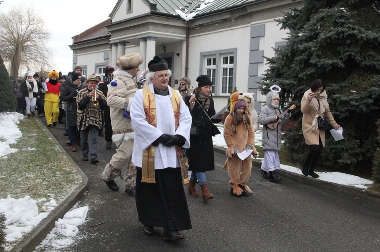 Zakliczyn. Kolędowanie ulicami miasta