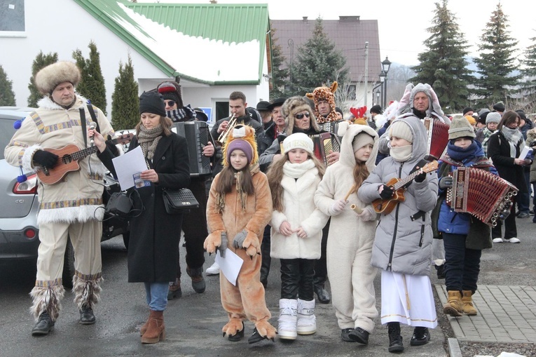 Zakliczyn. Kolędowanie ulicami miasta