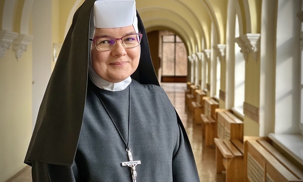 Siostra prof. Zarzycka w „L’Osservatore Romano” o relacjach w życiu zakonnym
