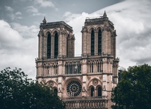 Iglica katedry Notre Dame w Paryżu zostanie odbudowana jeszcze w tym roku