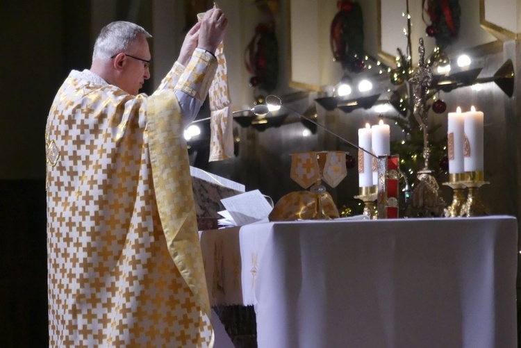 O. Mariusz Michalik podczas sprawowania liturgii greckokatolickiej na Złotych Łanach.