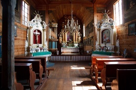 W zabytkowym kościele w lubelskim skansenie znaduje się obraz św. Walentego.