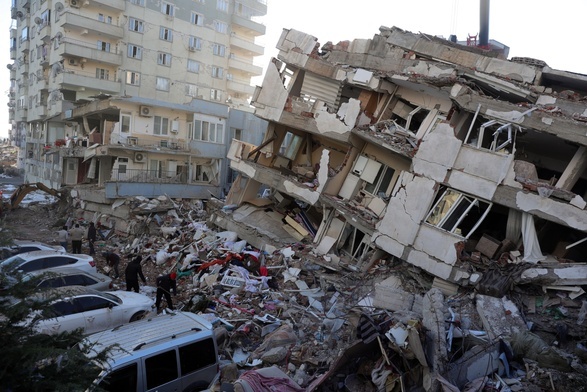 Liczba ofiar śmiertelnych trzęsienia ziemi w Turcji i Syrii przekroczyła 15 tysięcy