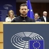 Prezydent Zełenski w PE: staję przed wami, żeby bronić prawa Ukrainy do powrotu do domu - do Europy