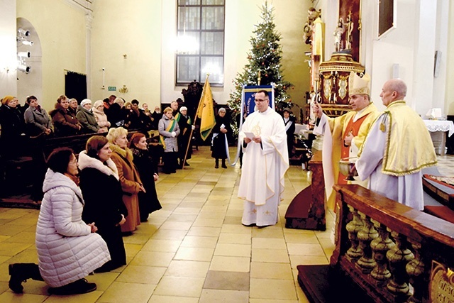 ▲	Biskup pobłogosławił cztery lektorki. 