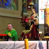 ▲	W sanktuarium znajduje się poświęcona przed rokiem figura św. Doroty.
