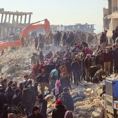 Trzęsienie ziemi spowodowało wielkie zniszczenia m.in. w Aleppo, mieście bardzo mocno doświadczonym tragediami podczas niedawnej wojny domowej w Syrii.