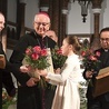 ▲	Grzegorz Wiącek, abp Stanisław Budzik, ks. Marek Szymański podczas gali wręczania nagród 22 kwietnia.