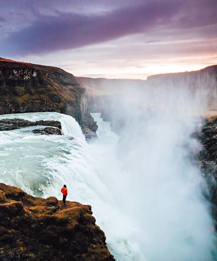 Gullfoss (isl. złoty wodospad) – słynny dwukaskadowy wodospad na rzece Hvítá.
Islandia