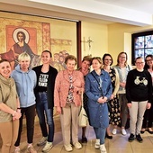 	W parafii katedralnej pw. Wniebowzięca NMP i św. Mikołaja grupa kobiet spotkała się, by porozmawiać o macierzyństwie.