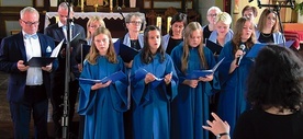 Oprawę muzyczną Eucharystii przygotował miejscowy chór Oremus wraz ze scholą Mazurskie Słowiki.