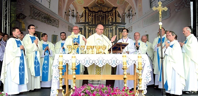 Mszy św. przewodniczył ks. Tomasz Sekulski MIC.